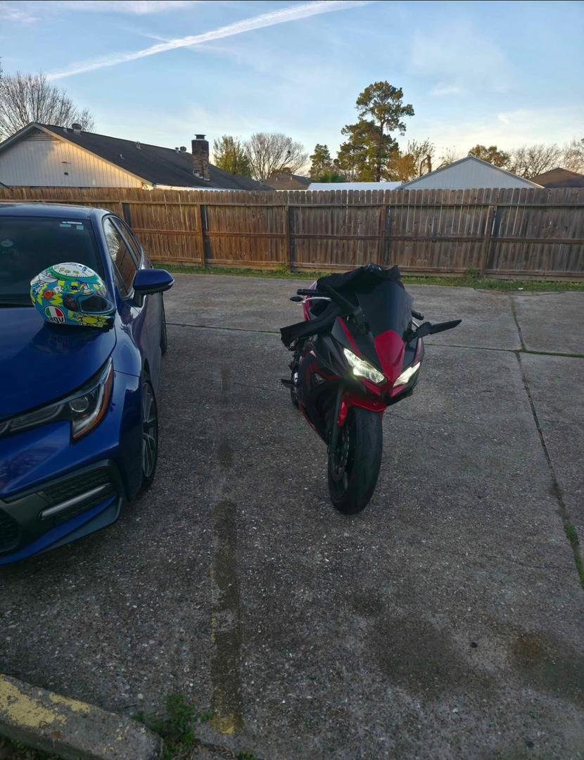 2021 Kawasaki Ninja 650cc - - Image 3